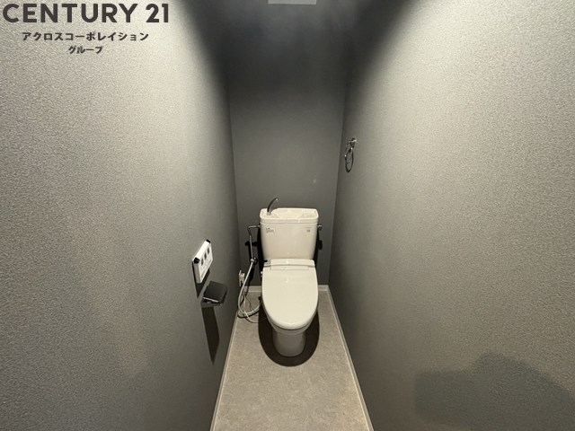 トイレ　温水洗浄便座機能付きトイレです☆