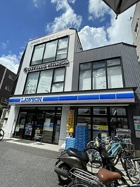 コンビニ　ファミリーマート（コンビニ）まで477m