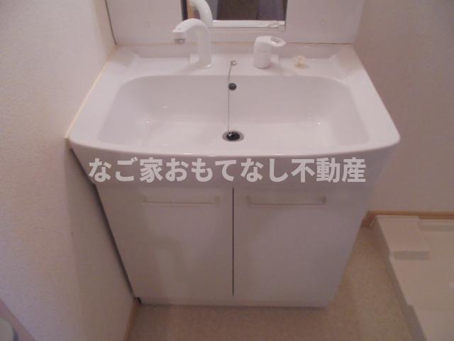 洗面設備　同型タイプ