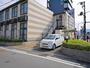 駐車場　駐車場があるので、車を買う予定の方も安心です