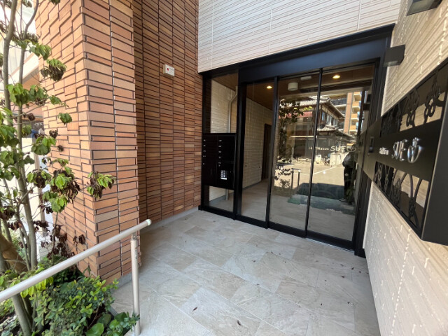 エントランス　エントランス