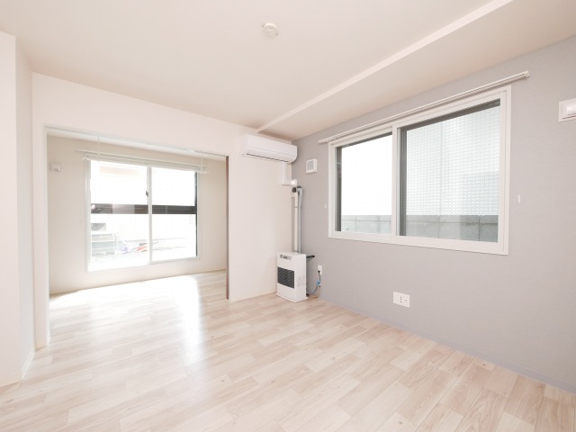 居室・リビング　オシャレなアクセントクロス☆