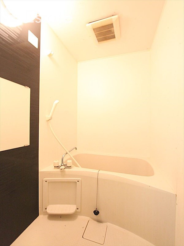 バス・シャワールーム　バスルーム