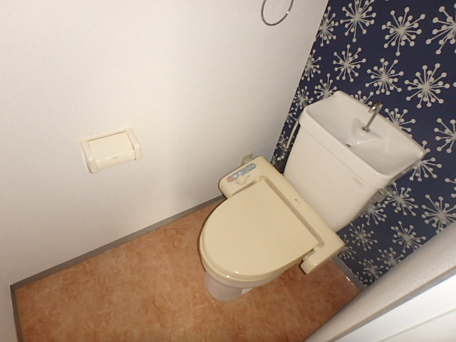 トイレ　温水洗浄便座　残置物