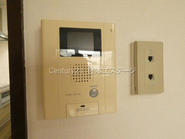 セキュリティ　安心のＴＶモニターホン完備です。