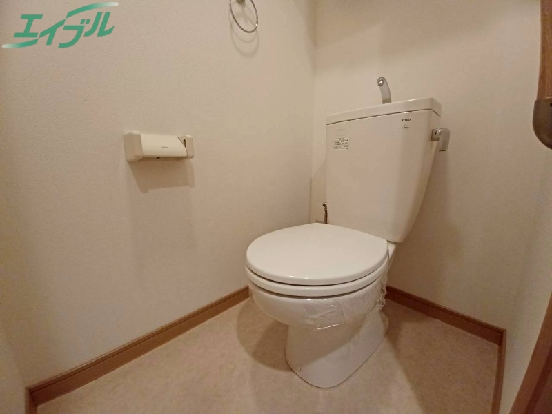 トイレ　同物件別室画像