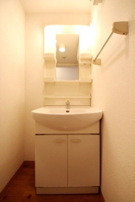 洗面設備　※別号室参考写真です