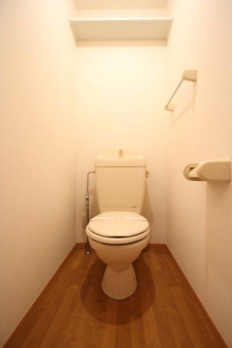 トイレ　※別号室参考写真です