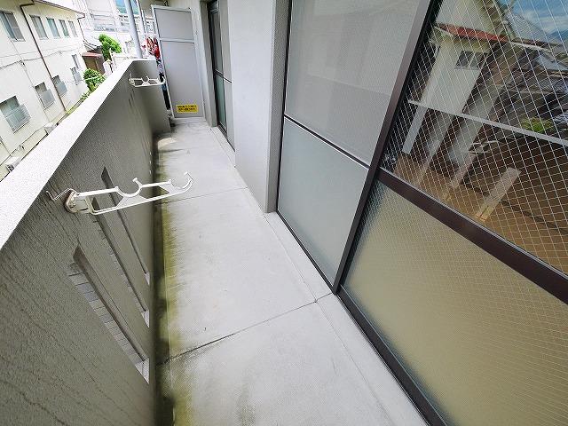 バルコニー　落ち着いた時間を過ごせるバルコニーです