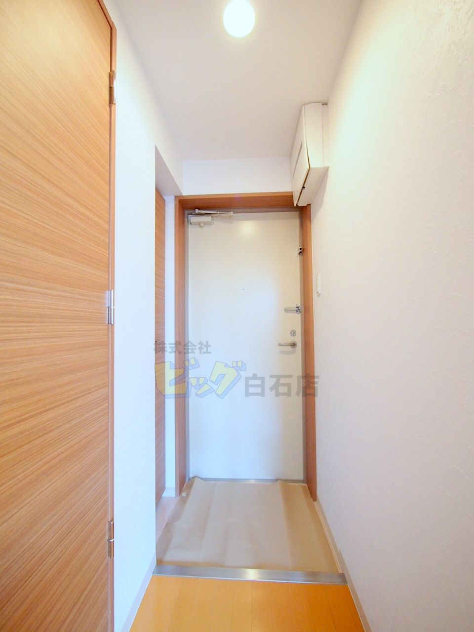 玄関　広々とした玄関です♪