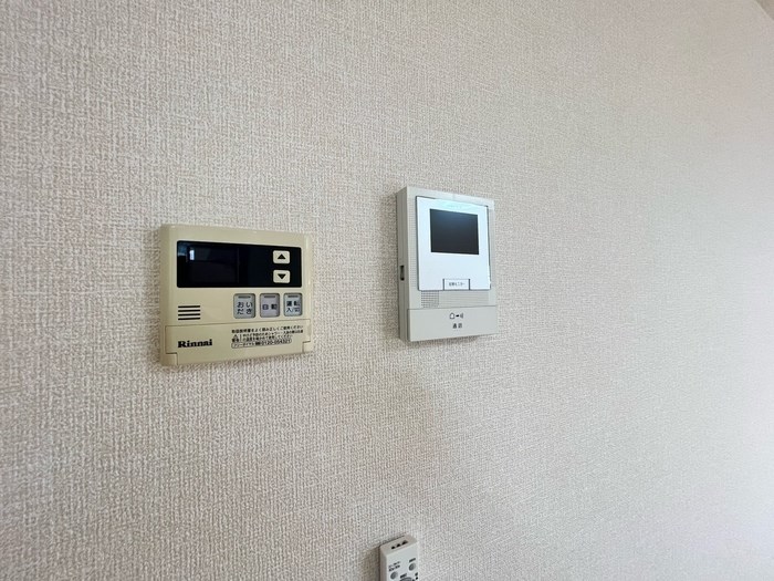 セキュリティ　モニター付きインターホン