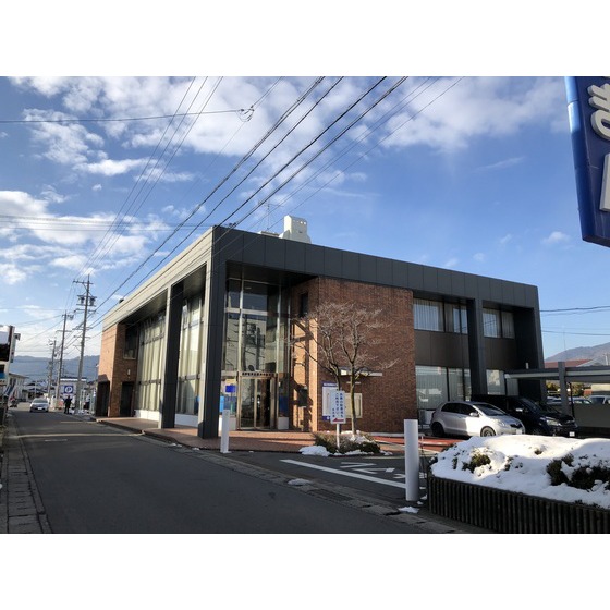 銀行　長野信用金庫川中島支店（銀行）まで585m