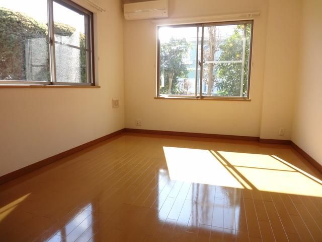 その他部屋・スペース　二面採光