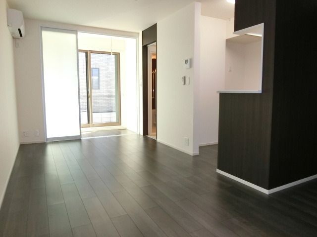 居室・リビング　エアコン完備の居室