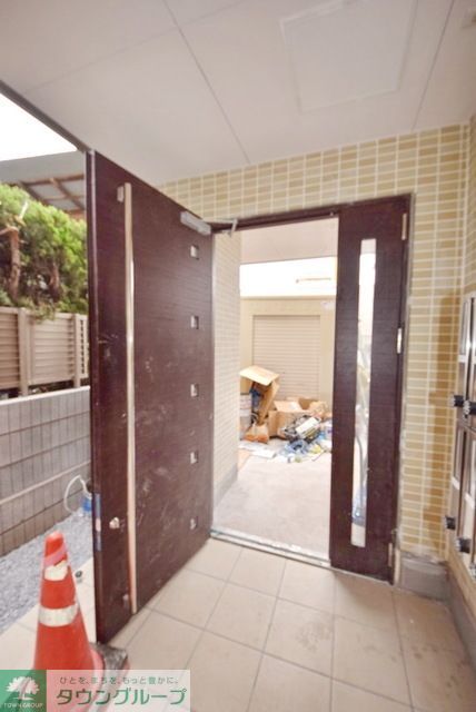 エントランス　お問合せはタウンハウジングまで！※現地待合わせ相談可能