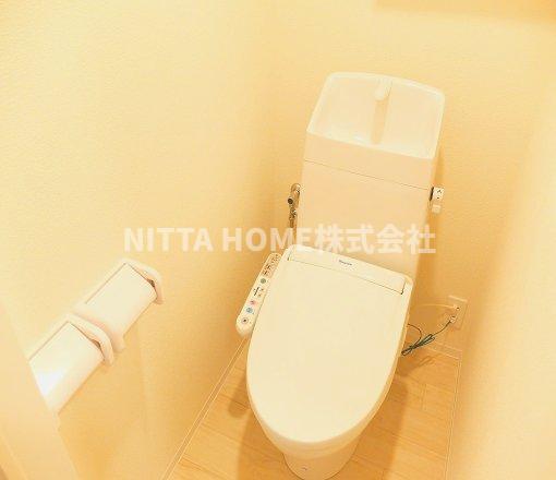 トイレ　シャワー付きトイレです＊