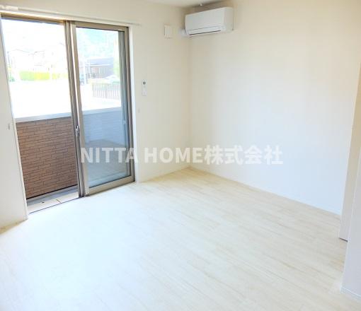 居室・リビング　９．６帖の洋室です☆彡