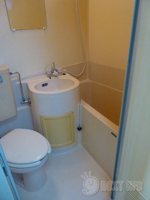 バス・シャワールーム　アーバンハイム府中の浴室