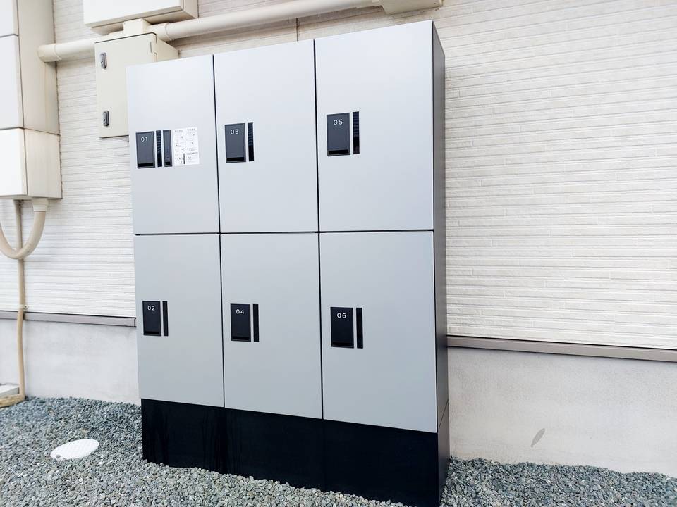 エントランス　宅配ボックス