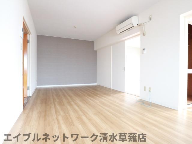 居室・リビング　おしゃれな居間です