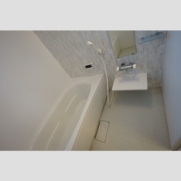 バス・シャワールーム　浴室