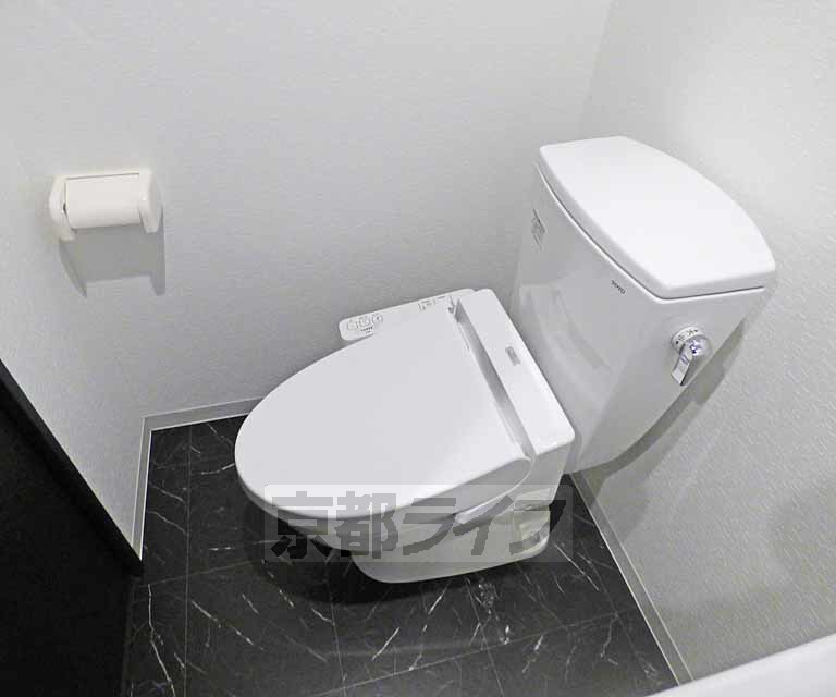 トイレ　清潔感のあるトイレです。