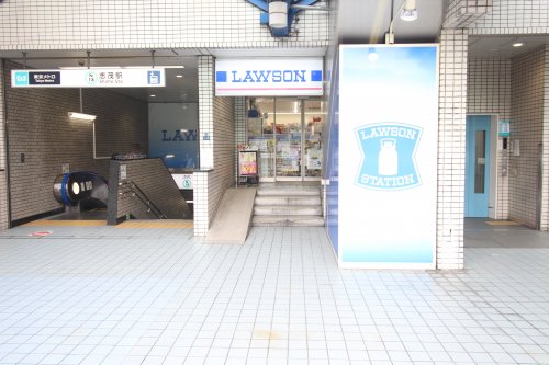 コンビニ　ローソン　志茂メトロピア店（コンビニ）まで121m