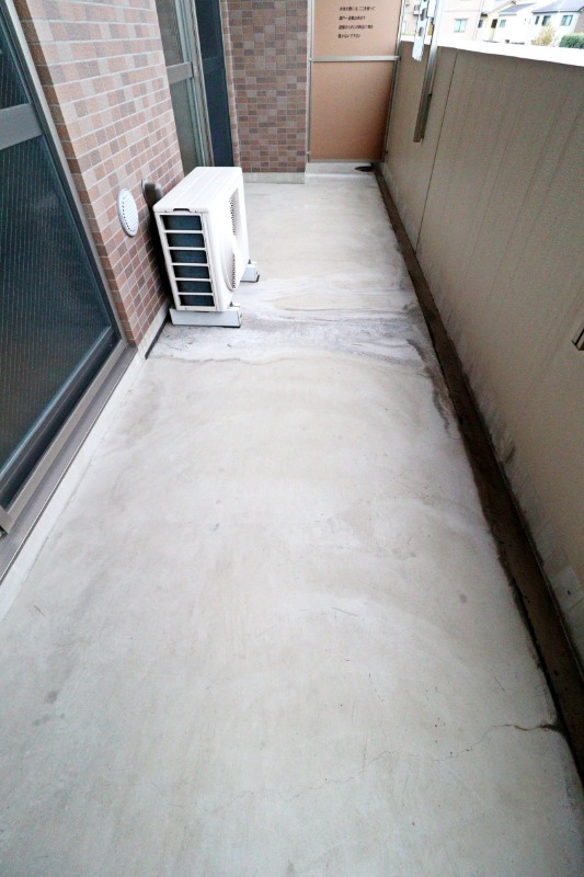 バルコニー　図面と現状に相違がある場合には現状を優先