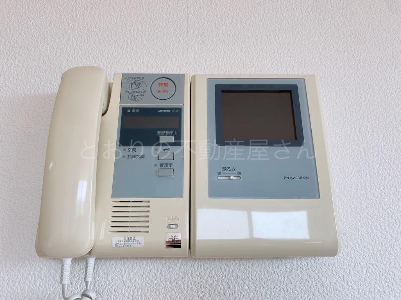 セキュリティ　モニター付きインターホン