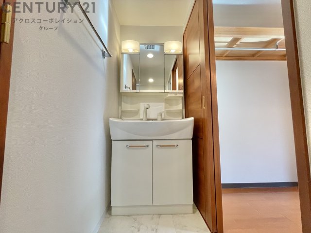 洗面設備　洗髪洗面化粧台付き♪