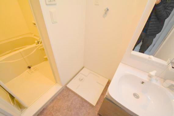 その他設備　室内に洗濯機置場があれば雨の日でも濡れる心配がございませんね