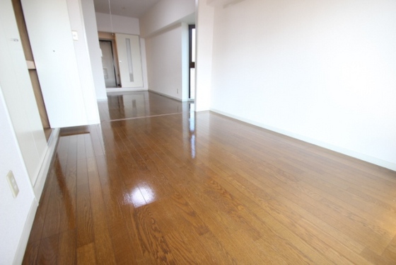 居室・リビング　※他号室の写真になります