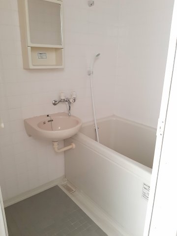 バス・シャワールーム　2022年2月撮影※現況を優先致します。