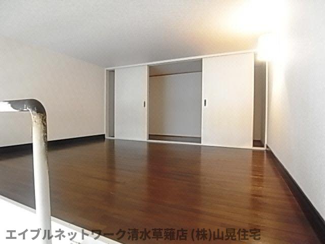 居室・リビング　ゆったり過ごせる居間です