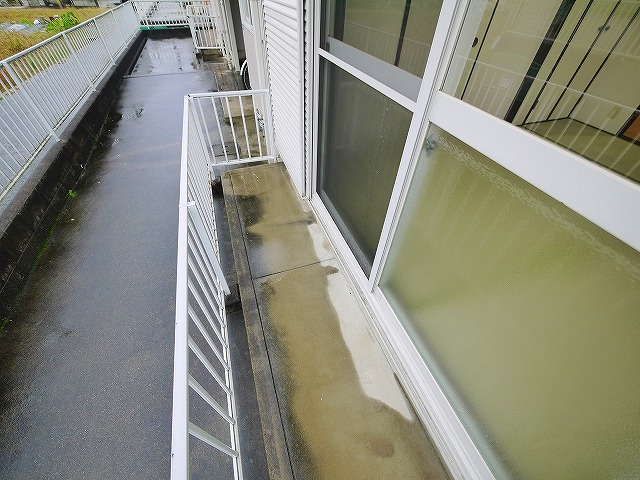 バルコニー　外からの目が気にならないバルコニーで洗濯物が干せます