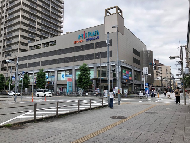 スーパー　グルメシティ阪神西宮店（スーパー）まで184m