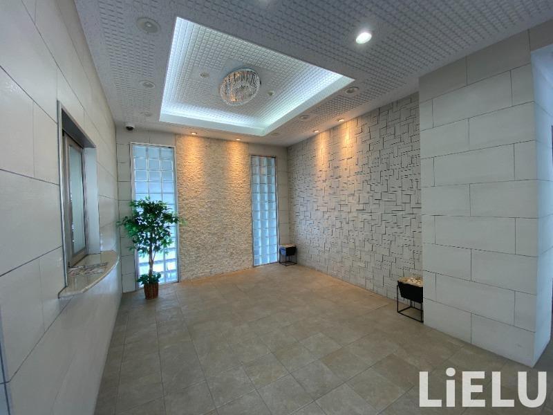 エントランス　同シリーズ物件のモデルルームになります※現況優先