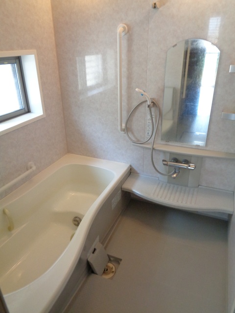 バス・シャワールーム　１日の疲れを癒すバスルーム