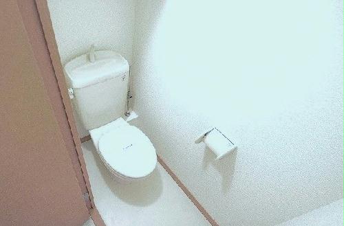 トイレ　設備・仕様は号室により異なる為、現況を優先致します。