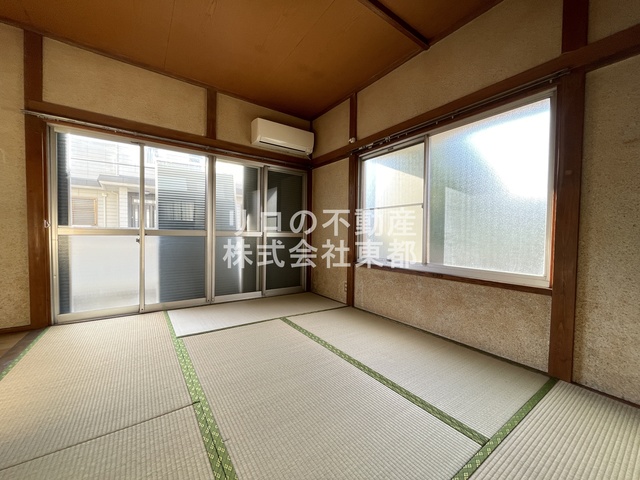 居室・リビング　南向きなので暖かな日差しが入りますね♪