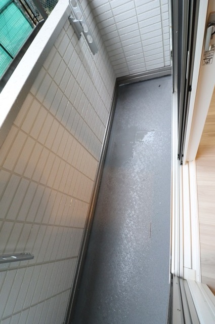 バルコニー　テラス