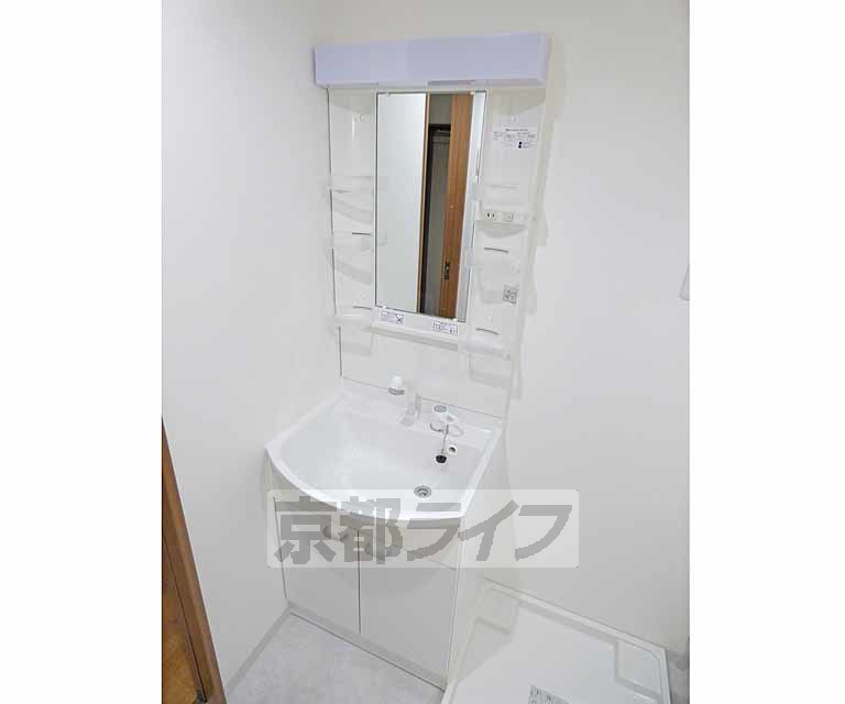 洗面設備　洗面台です。