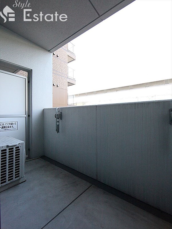 バルコニー　バルコニー