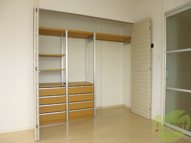 玄関　玄関もとっても広いんです