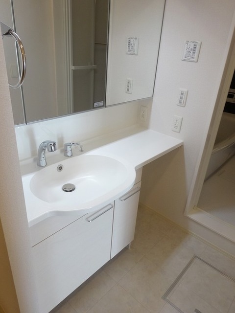 洗面設備　同仕様