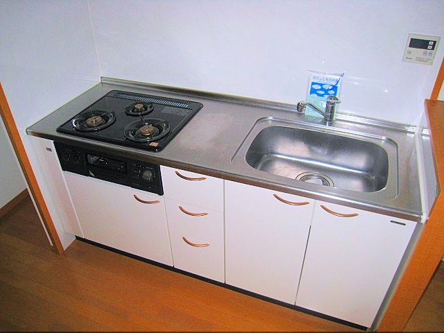 キッチン　システムキッチン　ガスコンロ３口