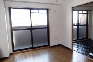 居室・リビング　アナハイムコート