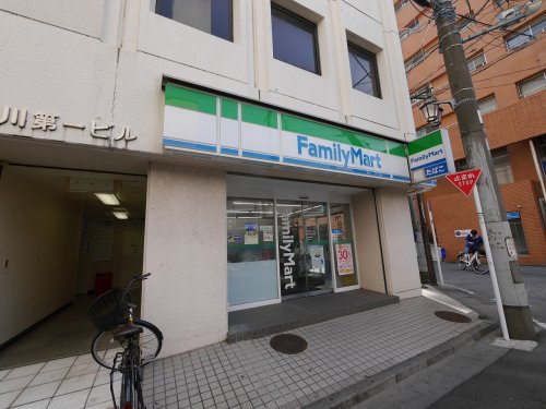 コンビニ　ファミリーマート藤沢南口店（コンビニ）まで253m