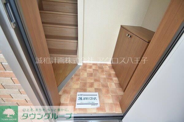 玄関　★お部屋探しは株式会社タウンハウジング東京まで★