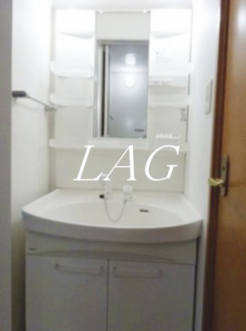 洗面設備　独立洗面台です。